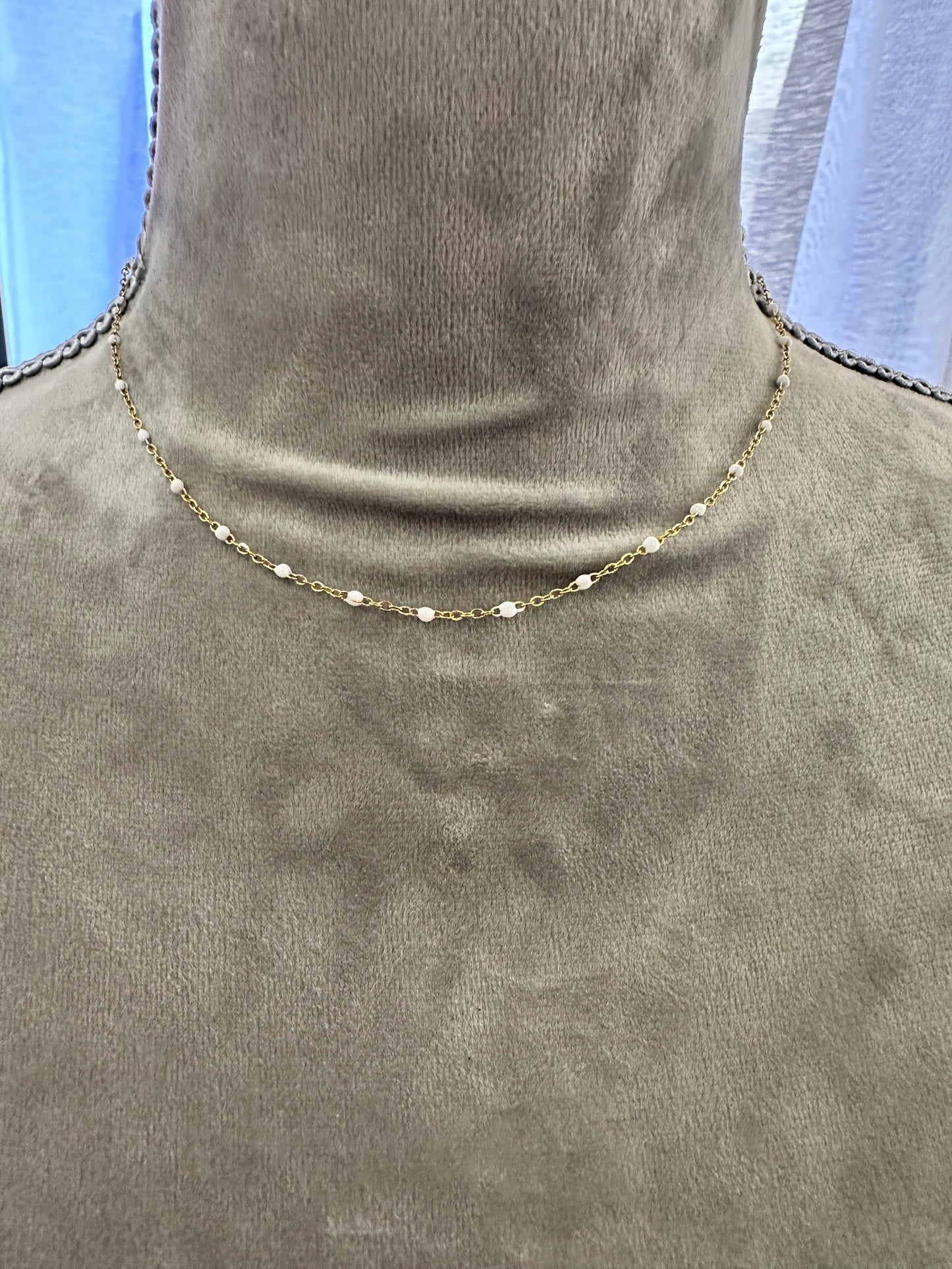 COLLIER PERLE COULEUR